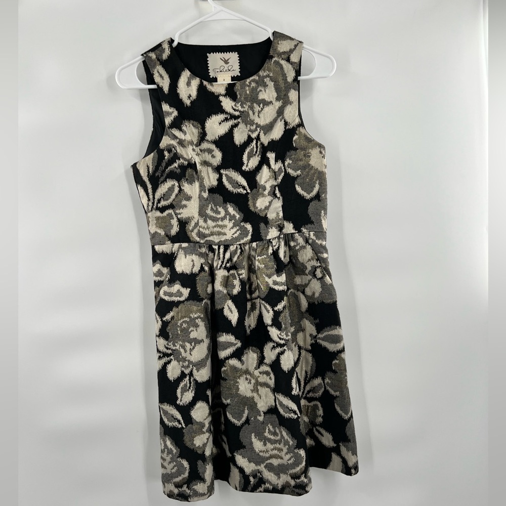 Anthropologie Tabitha grey black sleeveless fit flare dress size 2